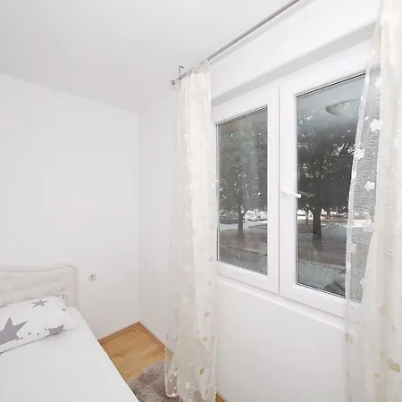 Apartman Zara